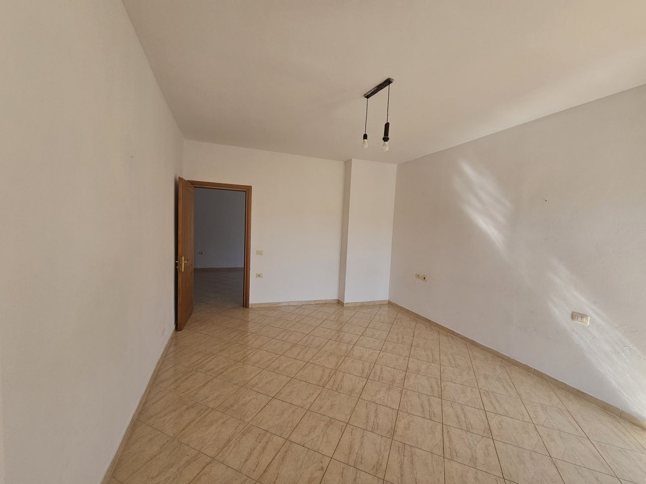 Appartamento In Centro Città In Vendita A Valona ​​Albania